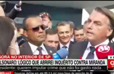 Bolsonaro volta a agredir jornalista durante inauguração no interior de São Paulo